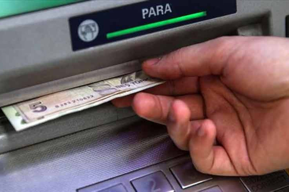Merkez, bankaları uyardı: ATM’lerde 200 TL yerine küçük kupürlü banknotlara yer verin